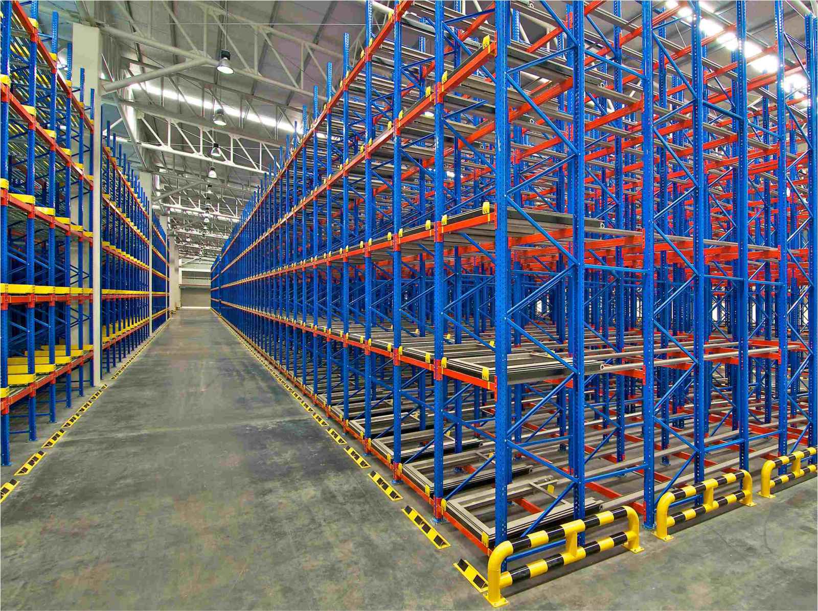 storage and warehouse